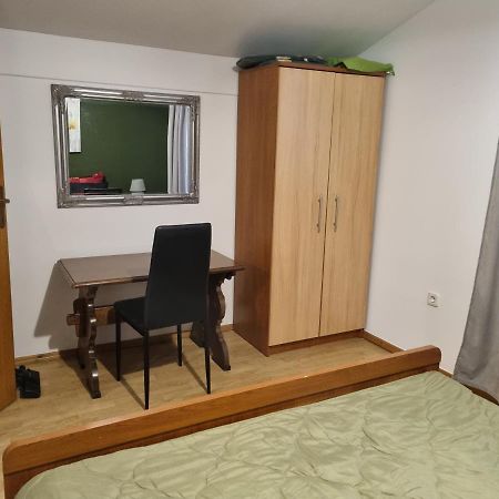 Emi 1 Apartment Vir Dış mekan fotoğraf