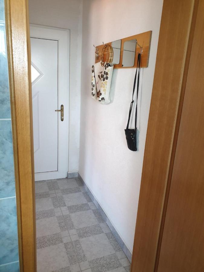 Emi 1 Apartment Vir Dış mekan fotoğraf