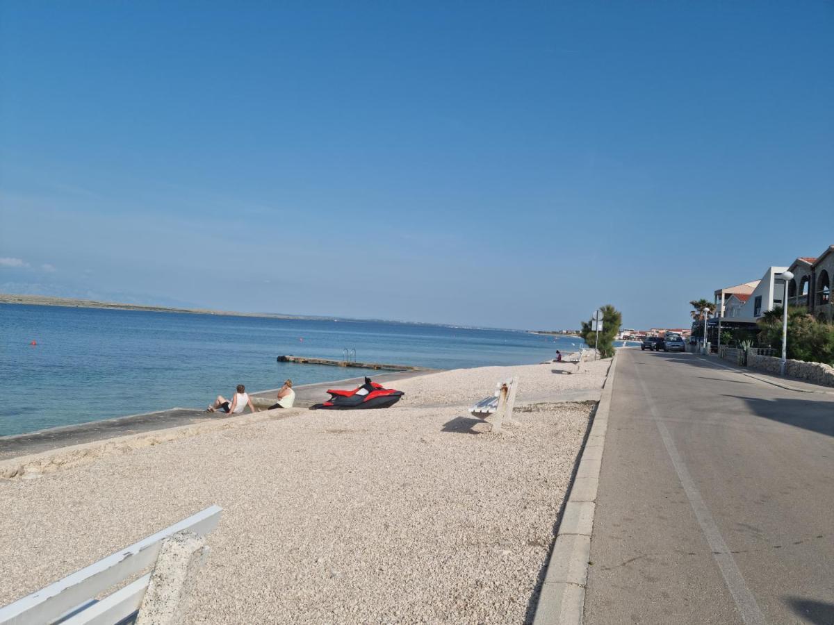 Emi 1 Apartment Vir Dış mekan fotoğraf