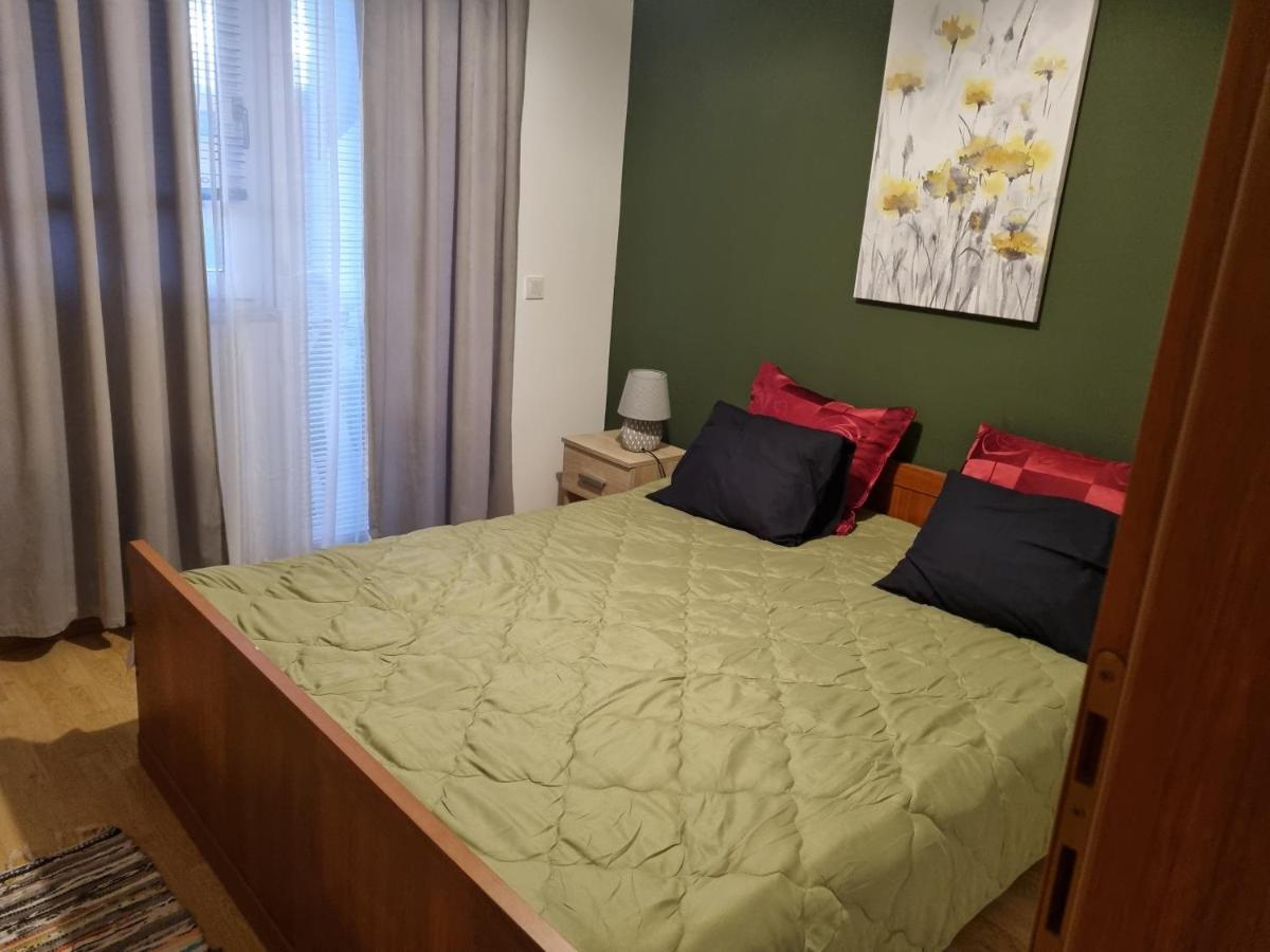 Emi 1 Apartment Vir Dış mekan fotoğraf